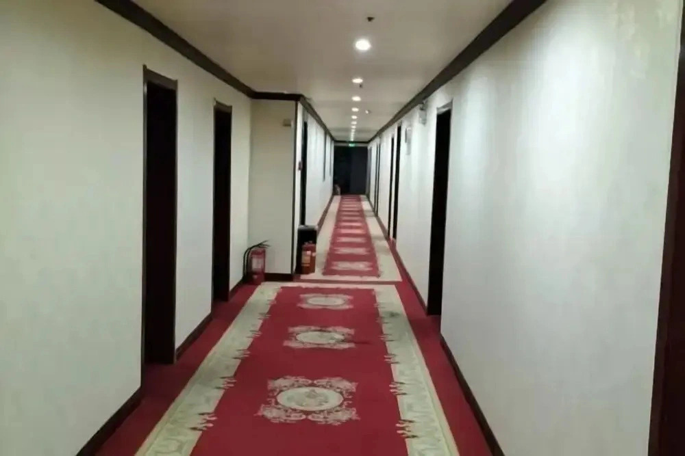 Jingbo Business Hotel