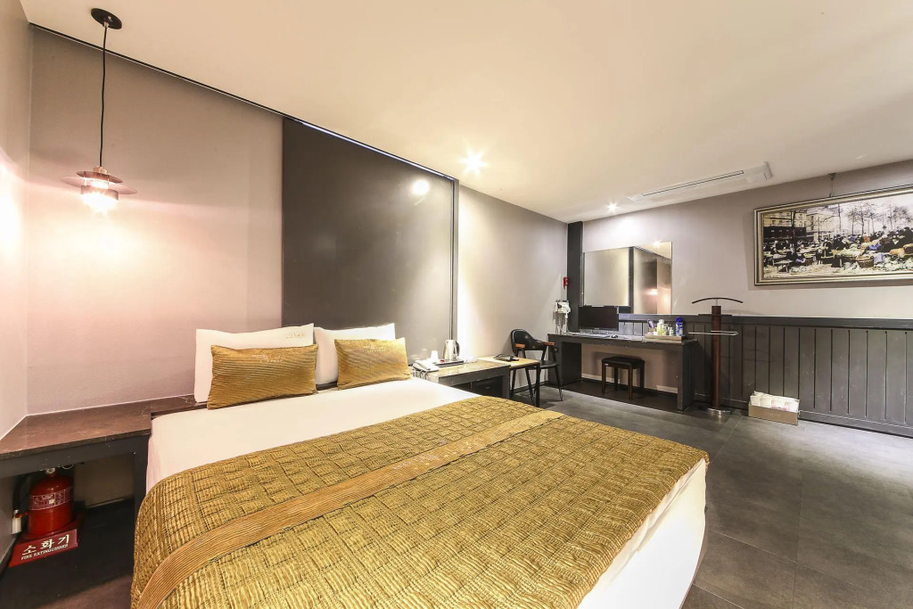 The Lazzi Hotel Dongnae