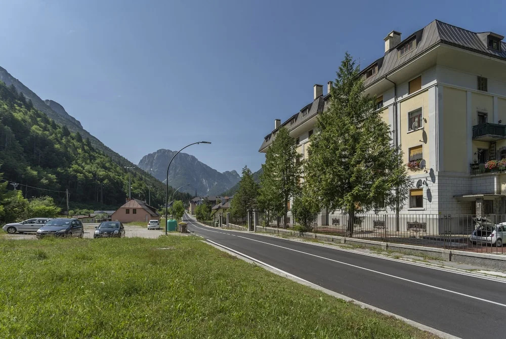Cave del Predil Lovely Apartments