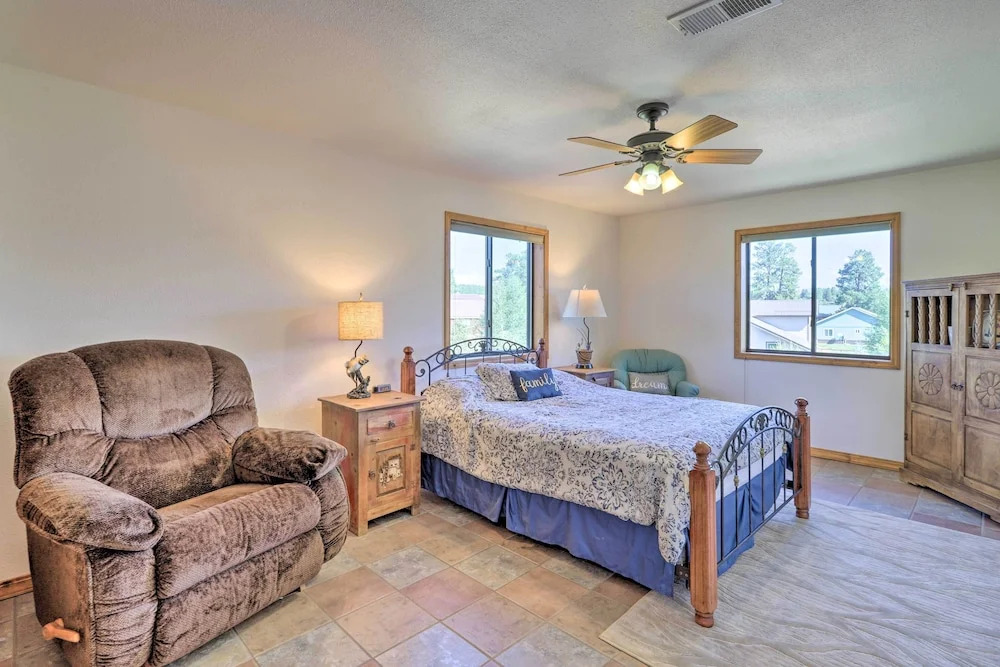 Ski, Soak & Explore! Spacious Pagosa Springs Home