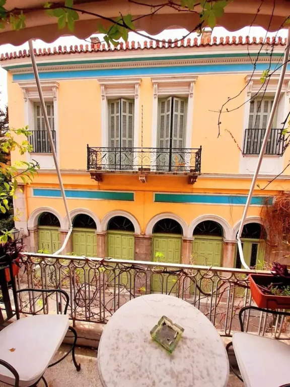 Magnificent Apt under the Acropolis