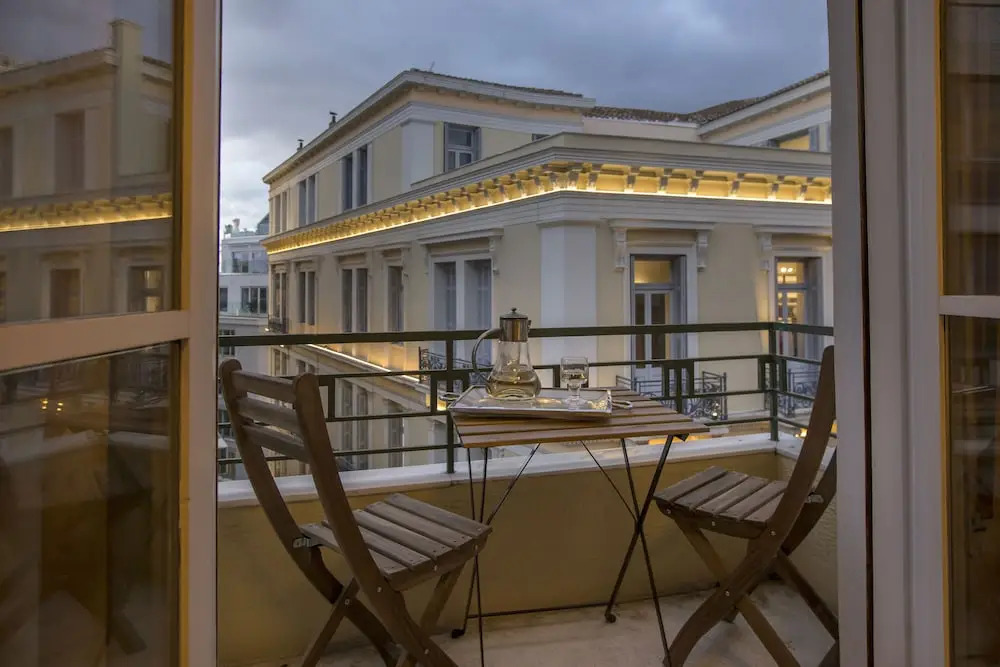 Downtown, classic apartment in Syntagma by GHH