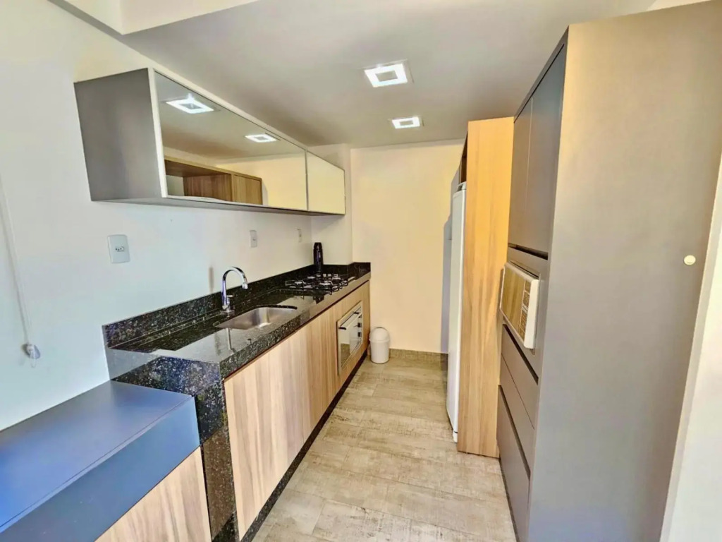 SOBRADO 180 MTS PRAIA MARISCAL BOMBINHAS Algodoeiro 249-4