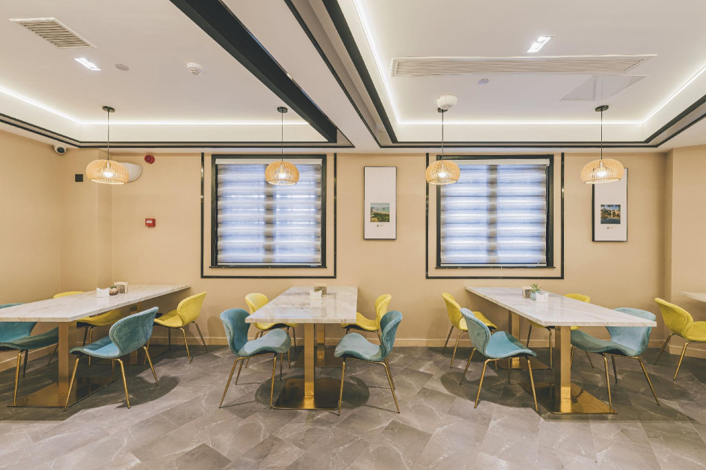 Atour Hotel Haining Leather City South Gate