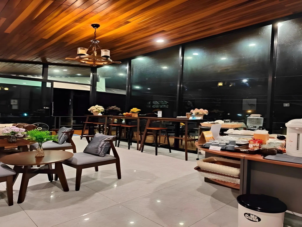 The Sky Roof Homestay @ Kiriwong
