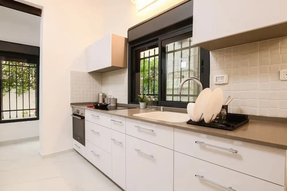 1 BR with Patio in City Center by FeelHome
