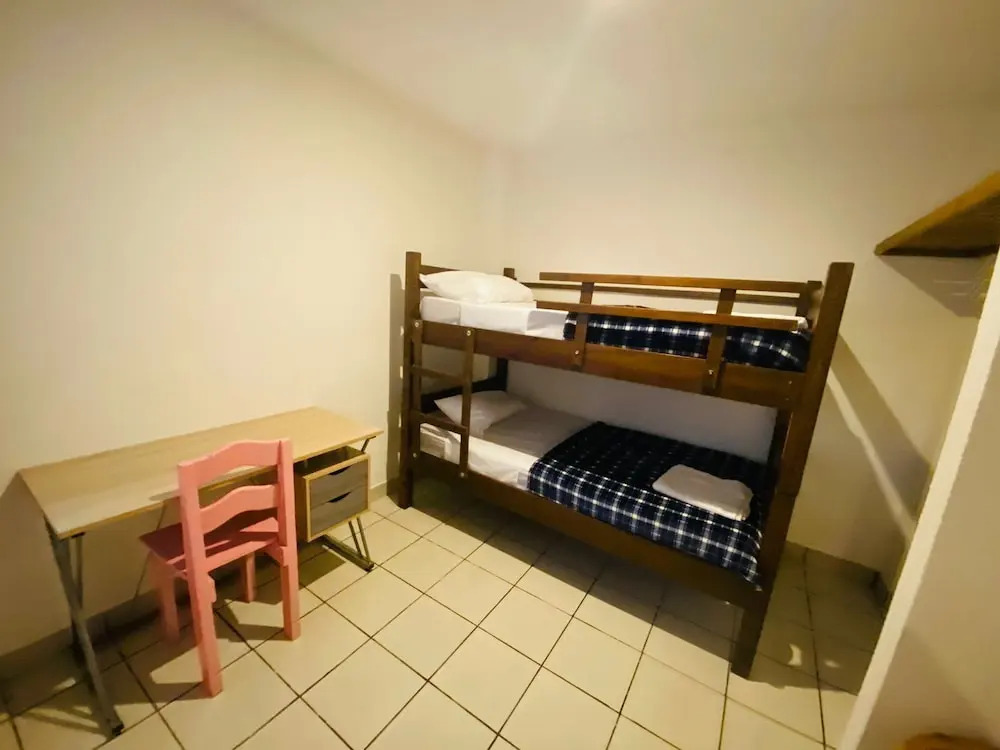 Hotel 17-52