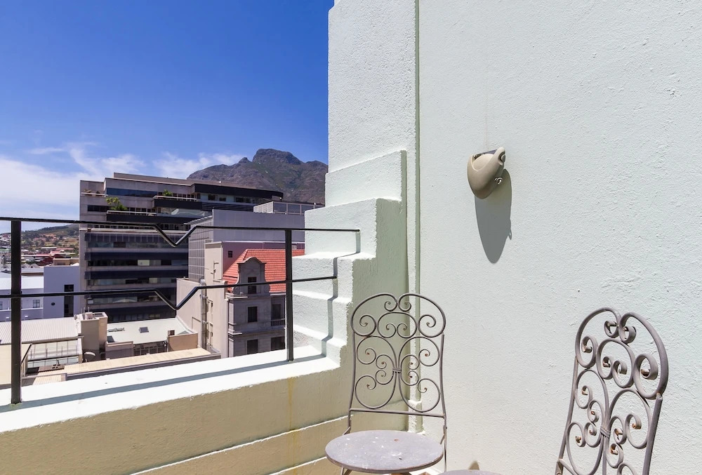 Adderley Terraces J11