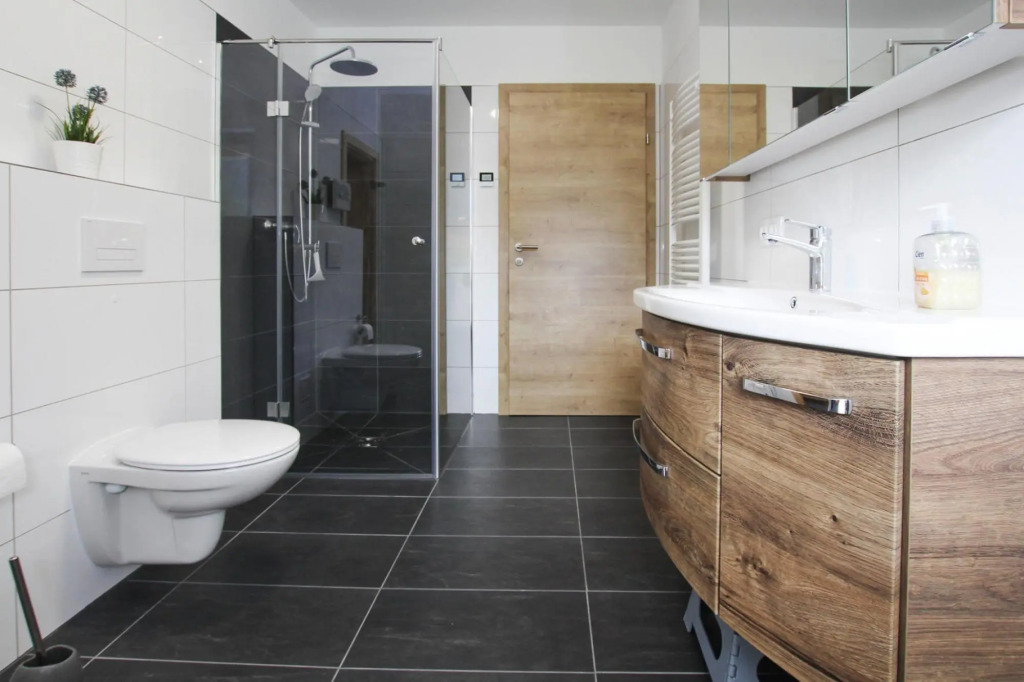 Luxalps- Chalets Inzell- Sauna- Skifahren- Wandern- Natur- Chiemgau Card - Chalet No 8 & 16 mit Hot Pot
