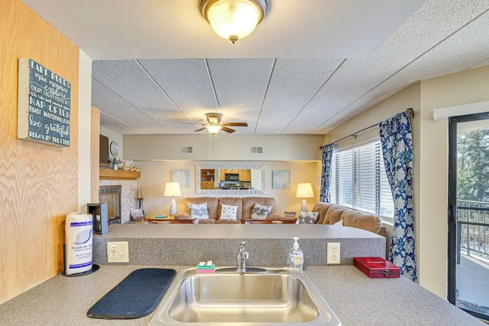 Big Boulder Water Views! Condo in Lake Harmony