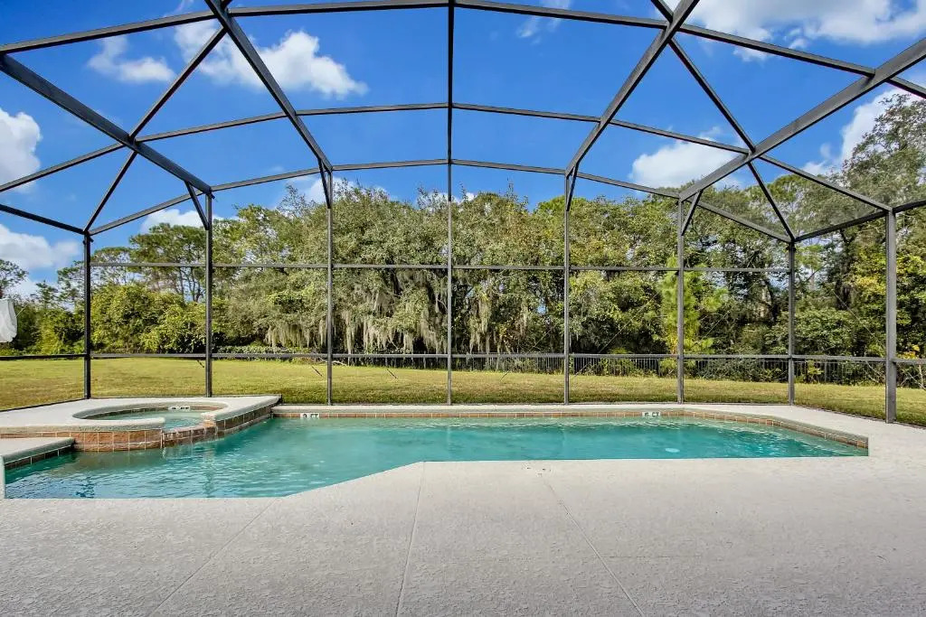 Mickeys Sunspot - 6 bed Emerald Island Resort pool home