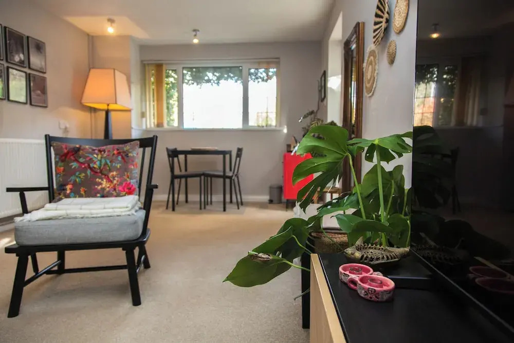 Spacious Private Annex Near Ashford