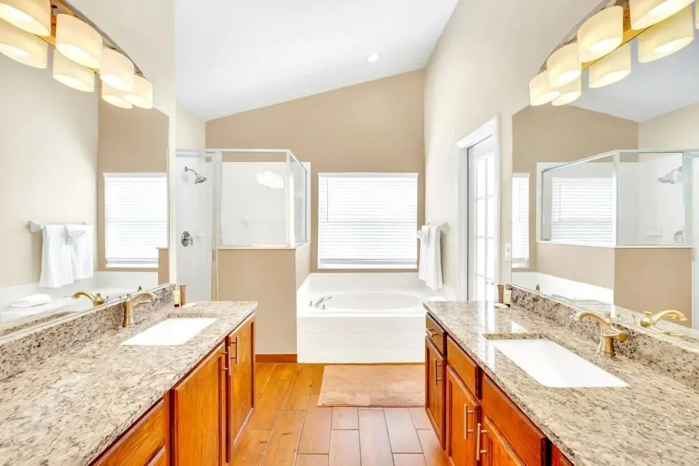 4BR Home w Private Pool Hot tub - Near Disney