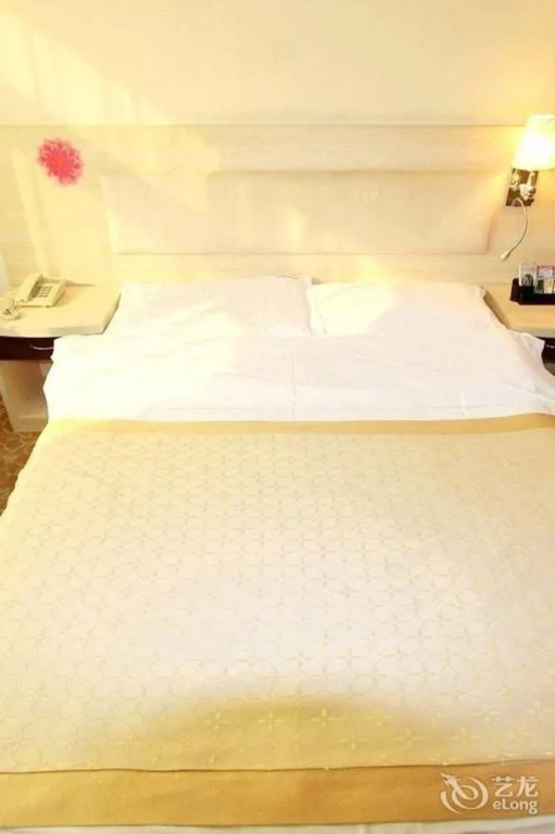 Zhuhui Business Hotel - Qingdao