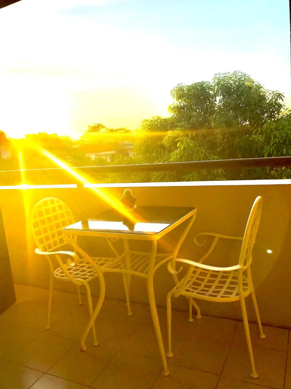 V.F. Riton Apartelle