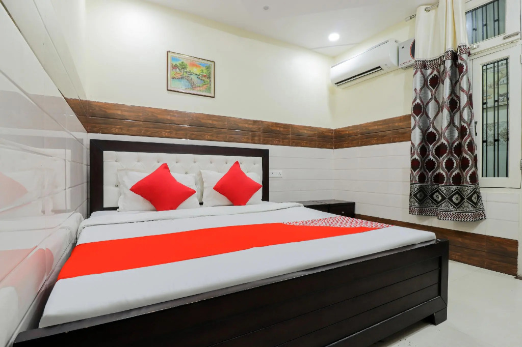 OYO 66432 Hotel Grand Vivek