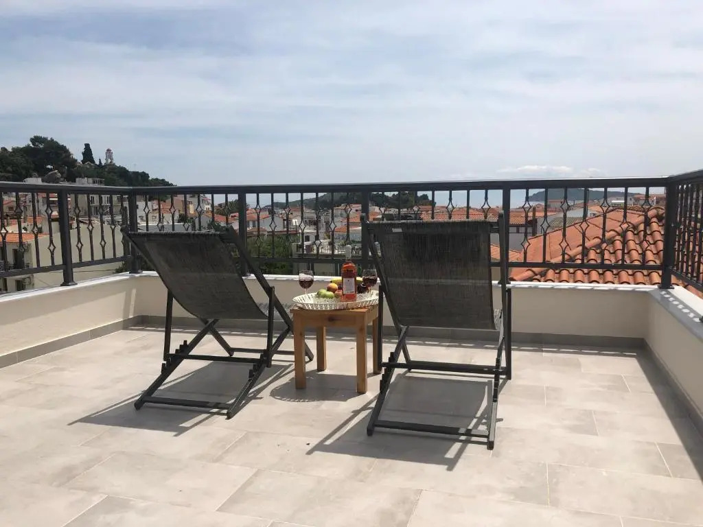 Central Guest House Skiathos