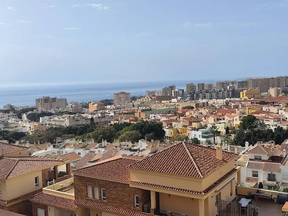 Charming Three Bedrooms Apartment With Seaview