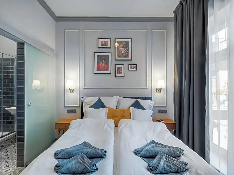 A22 Boutique Suites