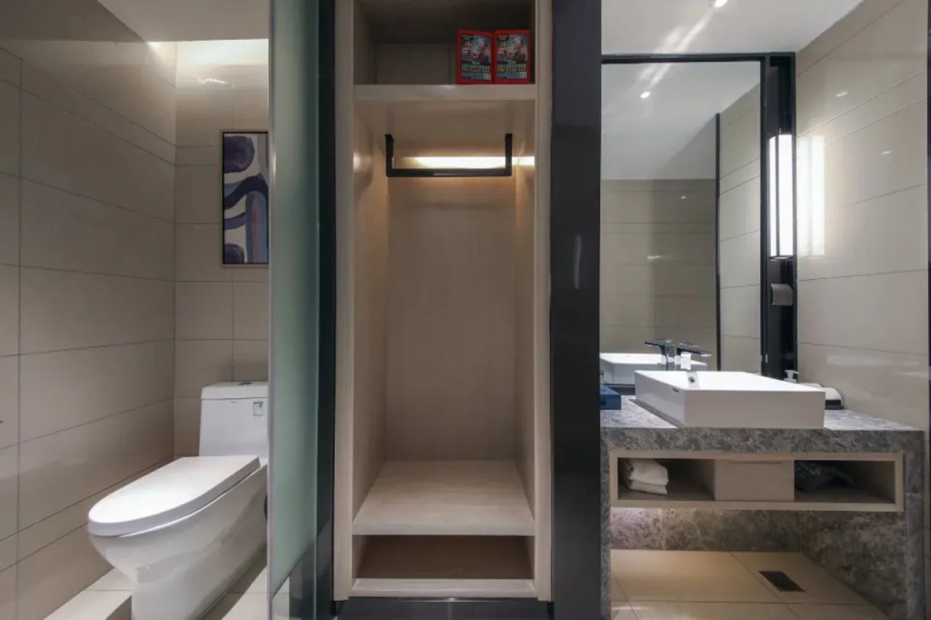 Echarm Hotel (Fuyuan Bridge Subway Station of Hunan Financial Center)