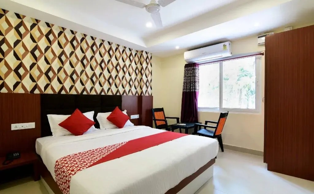 Sm Hotel By OYO Rooms