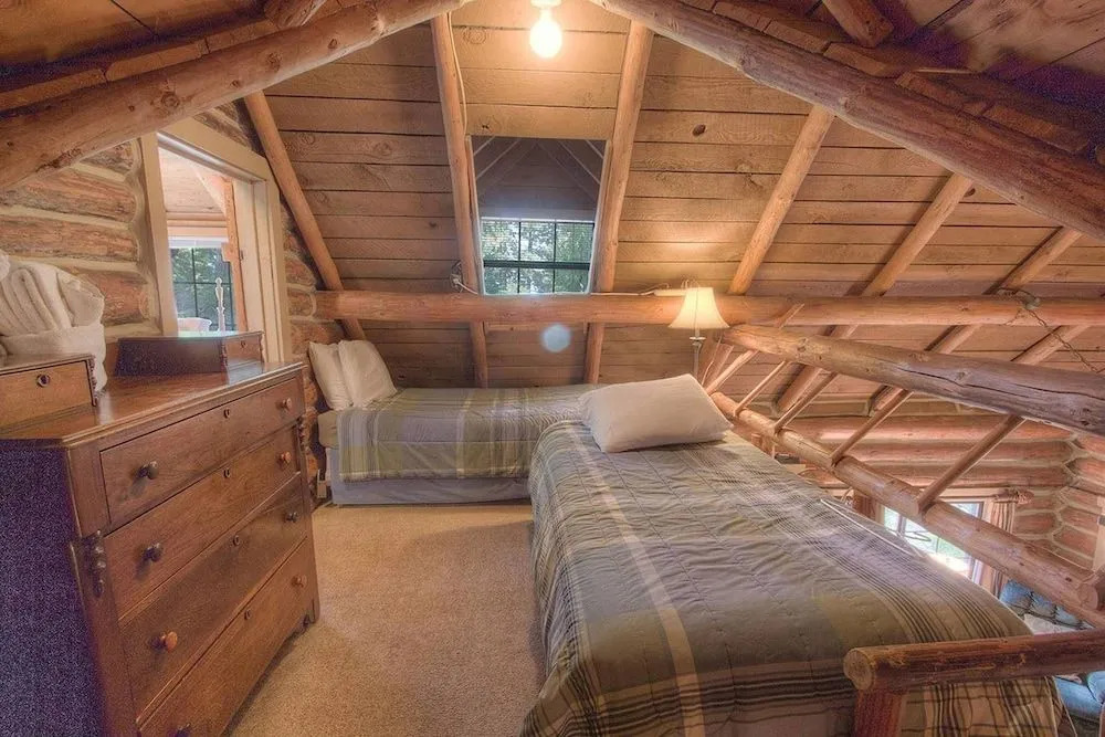 Zephyr Cabin home