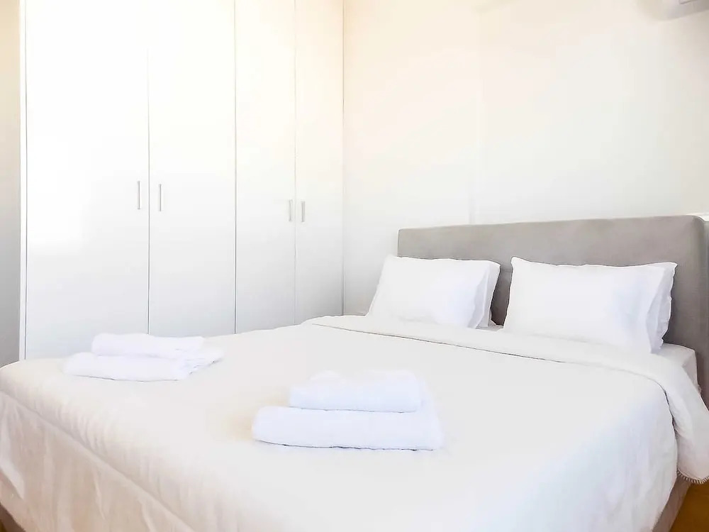 Stylish 2 Bedroom Apartment Spectacular Sea View