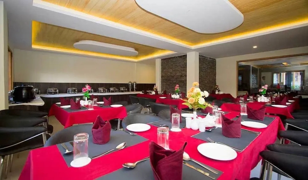 Beyond Stay Hotel Manali Queen