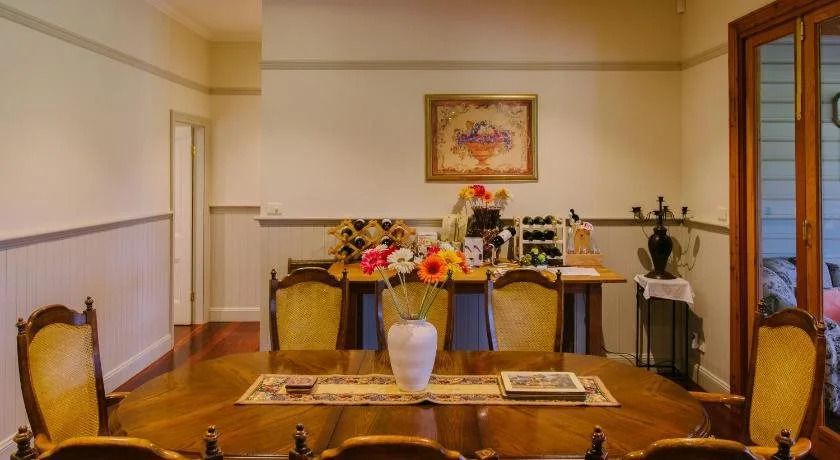 Hanging Tree Wines