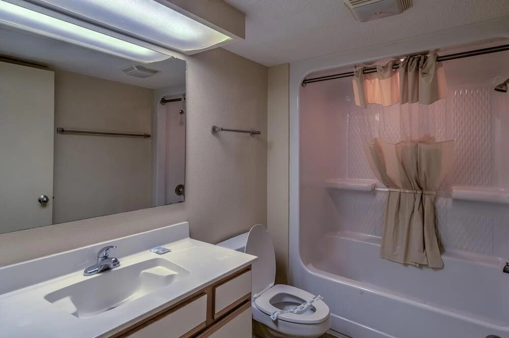 Atlantica Iii ,unit 457 2 Bedroom Condo