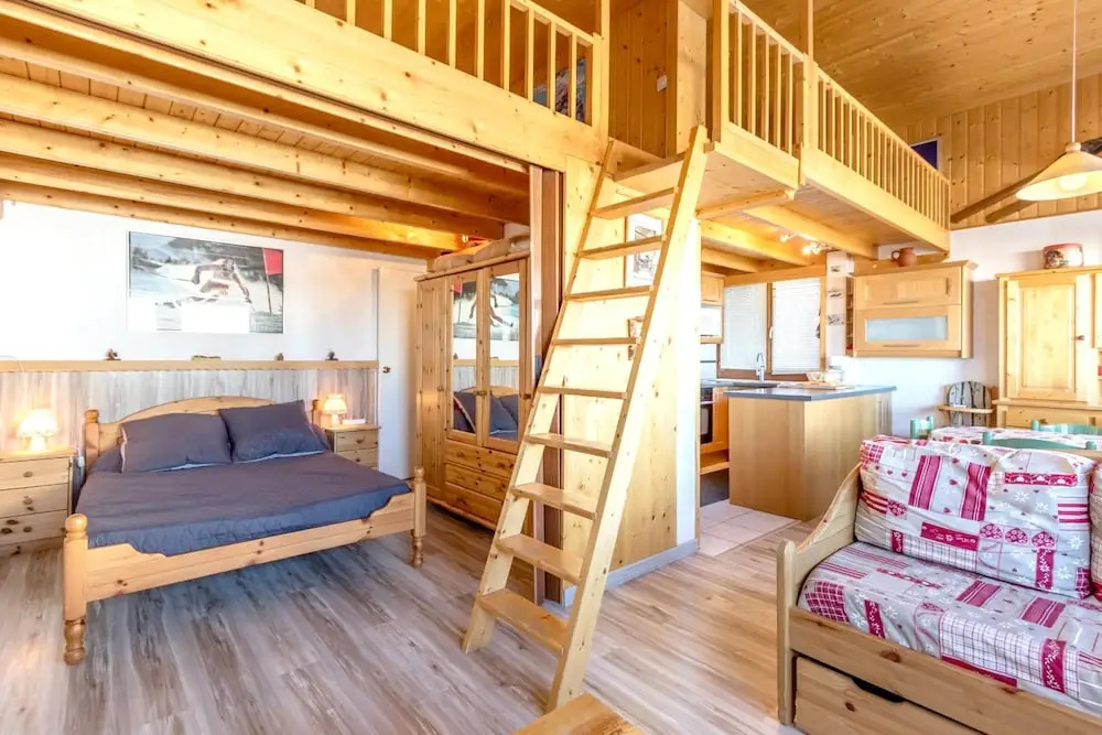 Apartment With 2 Bedrooms in La Plagne-tarentaise, With Wonderful Mountain View