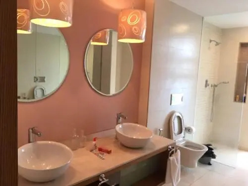 Infiniti Bay Private Pool Villa