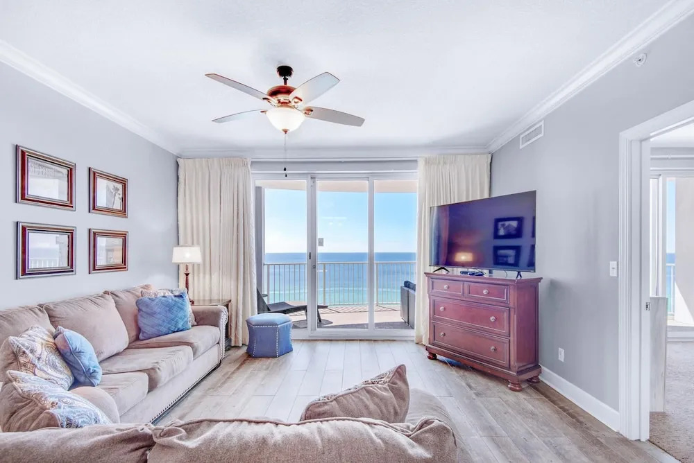 Twin Palms 1701