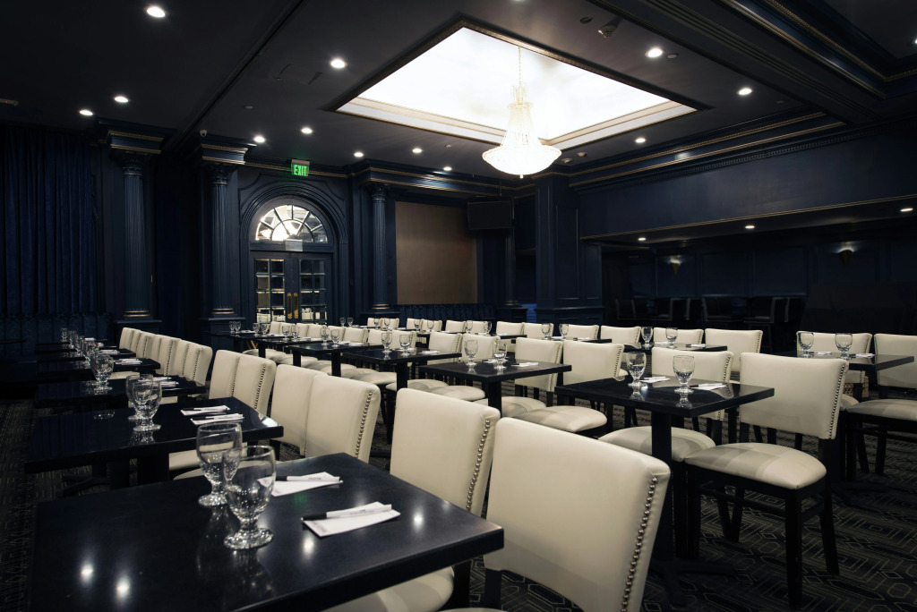 The Roslyn, Tapestry Collection by Hilton