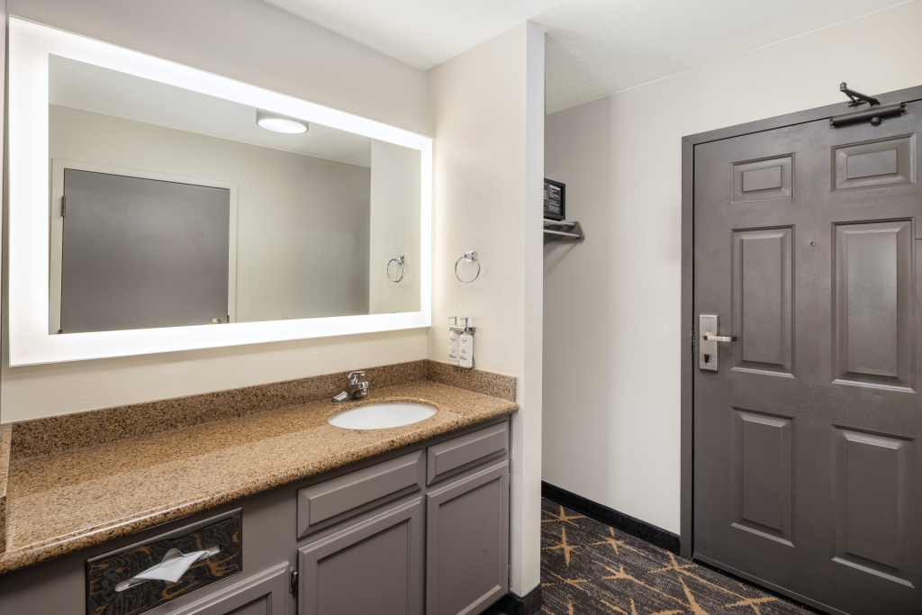 Holiday Inn Redding by IHG