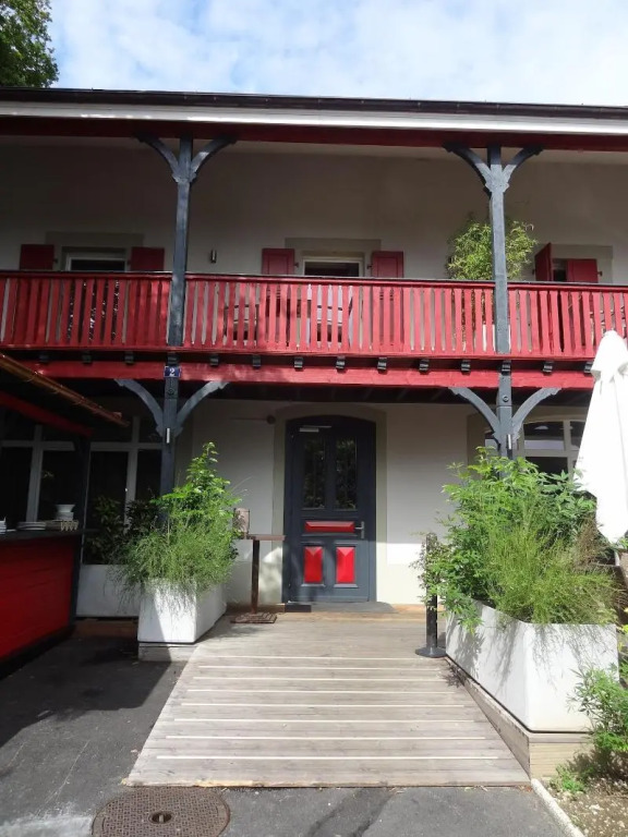 Chez Maman Hotel & Restaurant