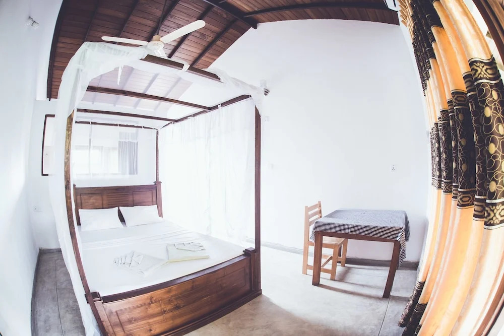 Rupas Hotel