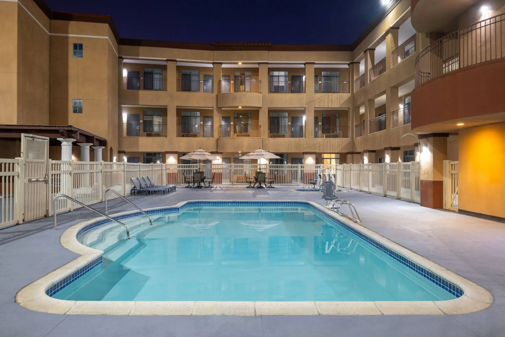 Ramada Suites by Wyndham San Diego Hotel Circle Area