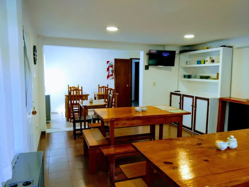 Constantino Hostel by lo de Guille