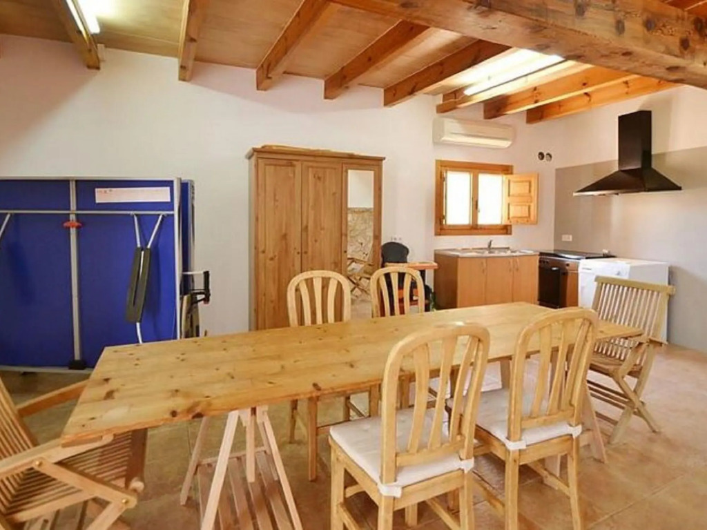 Mallorcan style house with pool and air conditioning 4 km from the sea