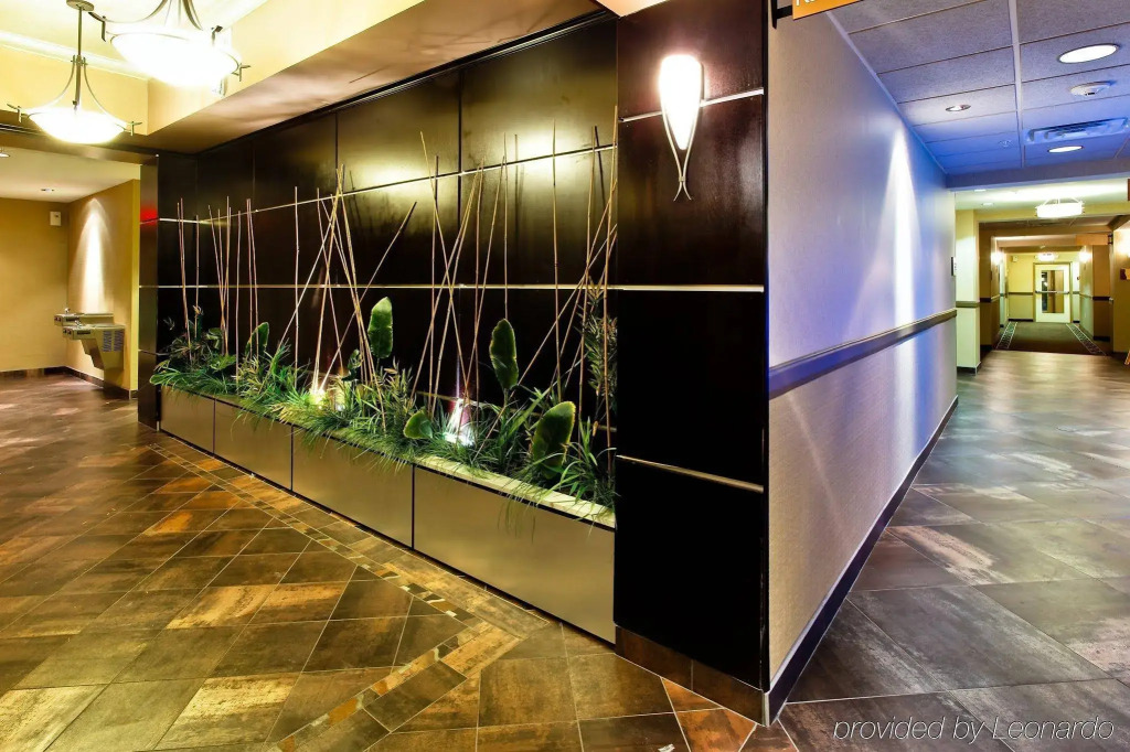 Holiday Inn Express Hotel & Suites Dallas South - DeSoto by IHG