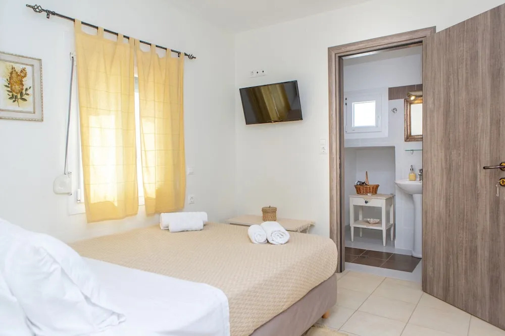 EpAvlis Boutique Apartments