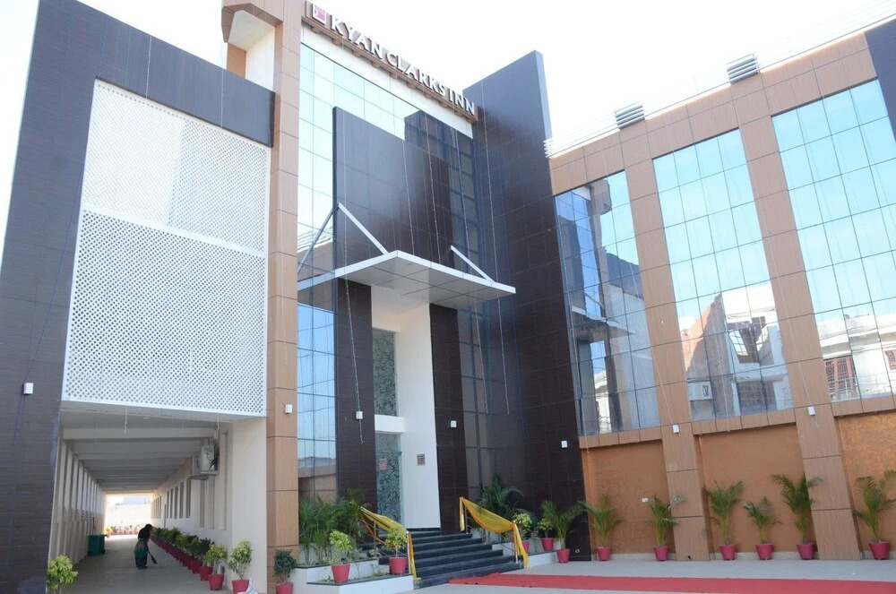 Kyan Clarks Inn Sultanpur