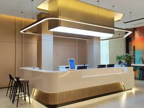 Eye Hotel