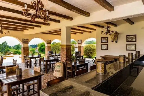 Hotel Estrella Del Monte