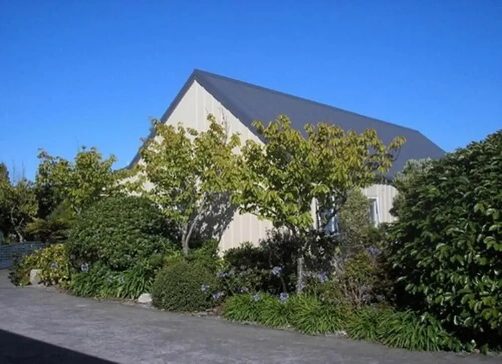 Jade Court Motel