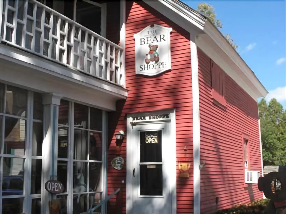 Hugging Bear Inn