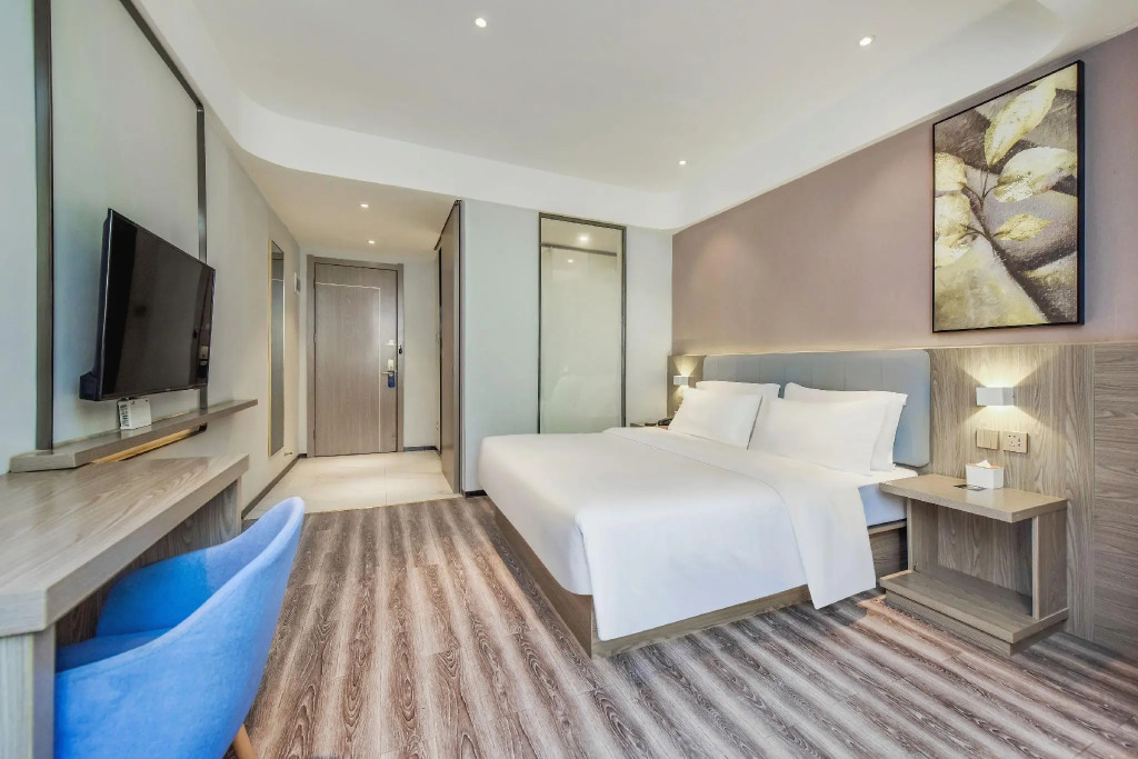7 Days Premium Hotel (Chongqing Kaizhou District Government Square)