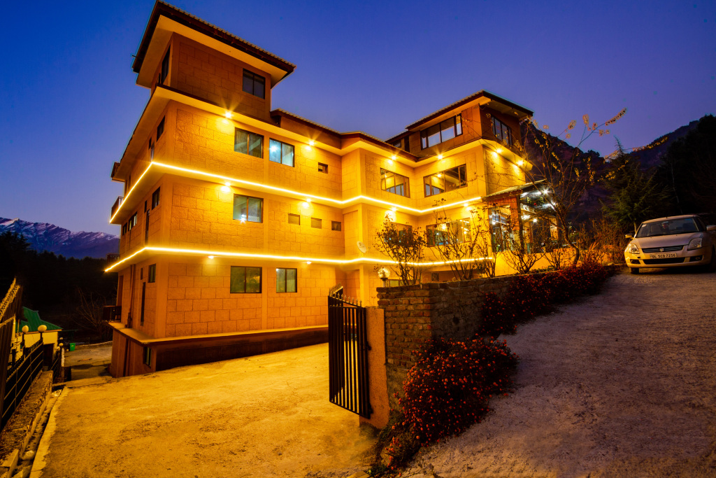 Hotel Prini Palace Manali