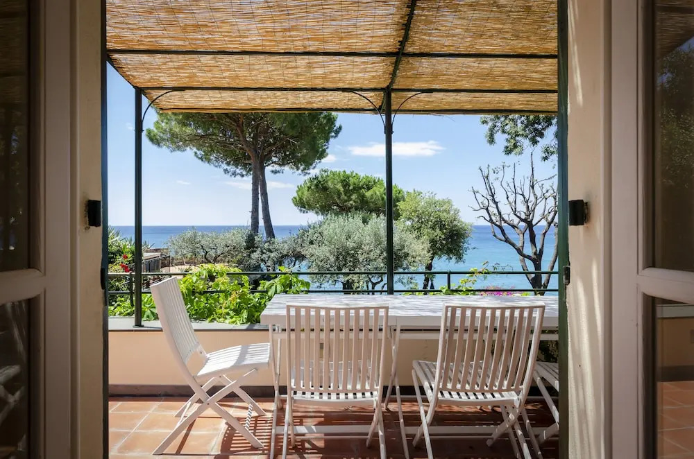 JOIVY Villa W/Superb View And Private Garden In Mulinetti